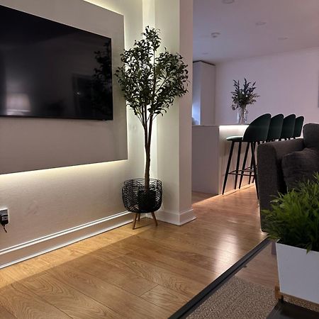 Lux 2 Bedroom Ground Floor Apartment EDI Buitenkant foto